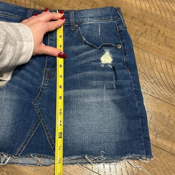 Aeropostale high-rise denim skirt. Size 4. Stretch. Distressed Jean skirt - Picture 10 of 10